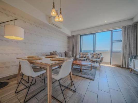 Menlyn 1-Bed Apartment Parking & Pool - Dining area