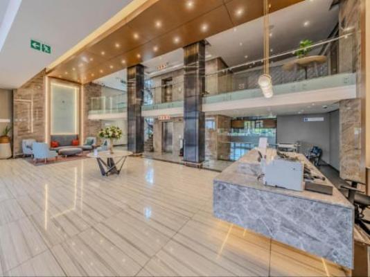 Menlyn 1-Bed Apartment Parking & Pool - Facade or entrance