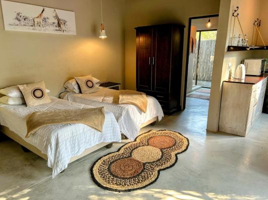 Leadwood Tree Safari Lodge 695 - 282745