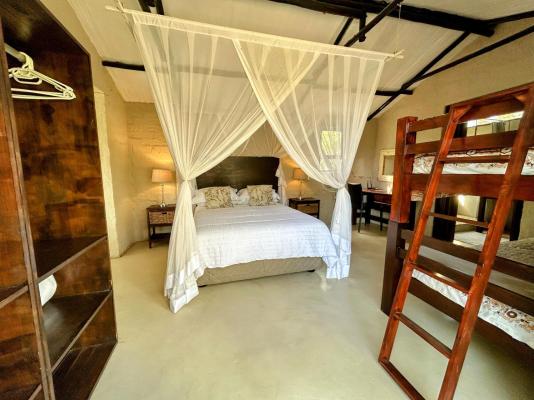 Leadwood Tree Safari Lodge 695 - 282753