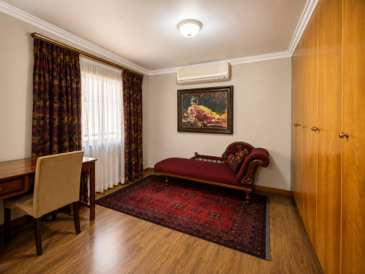 Room image 35