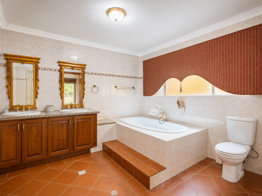 Room image 37