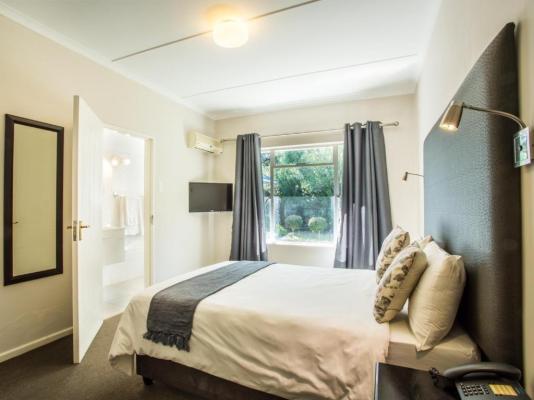 Room image 1