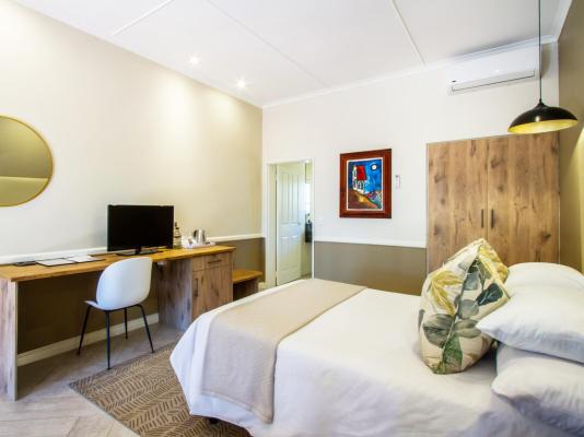 Room image 5