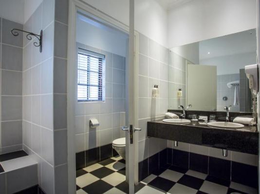 Room image 5