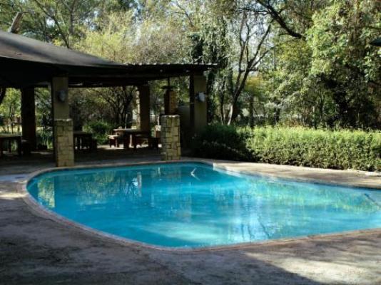 Bosheuvel Country Estate - Pool view