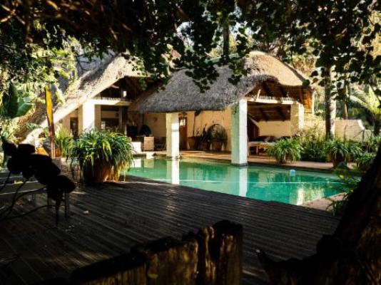 Hakunamatata Country Estate - Pool view