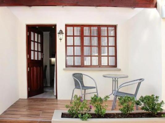 Belle Vue Guesthouse - Patio