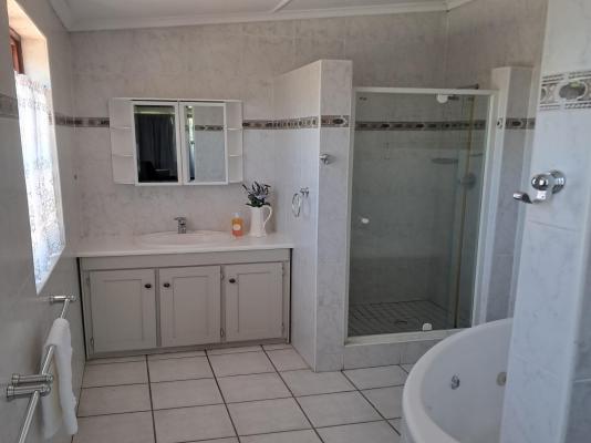 Belle Vue Guesthouse - 283344