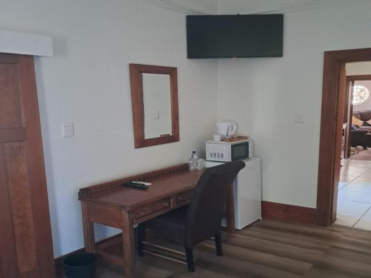 Room image 4