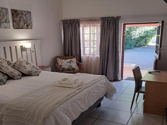 Room image 4