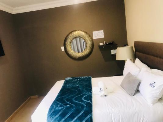 Room image 4