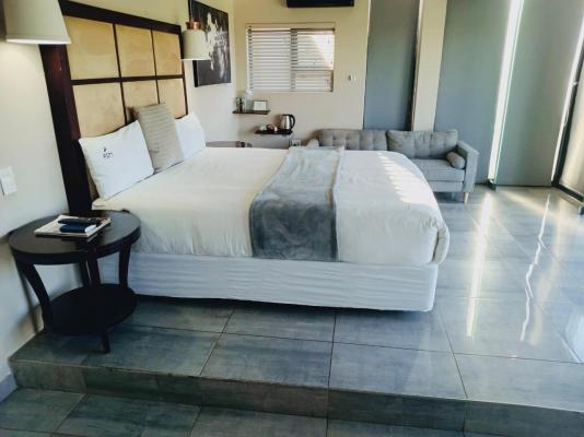 Room image 4