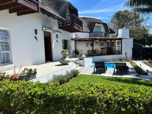 Tree Aloe Guest House - Property / Building