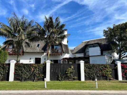 Tree Aloe Guest House - Facade or entrance
