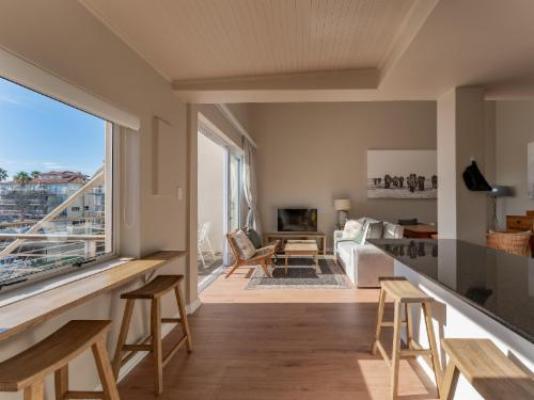 9 Quarter Deck - Living Room