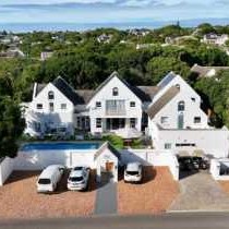 Adrift Guesthouse - Property / Building