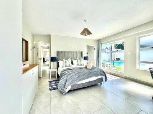 Adrift Guesthouse - Photo of the whole room