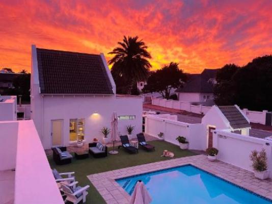 Adrift Guesthouse - Neighbourhood