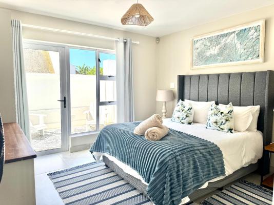 Adrift Guesthouse - 283694