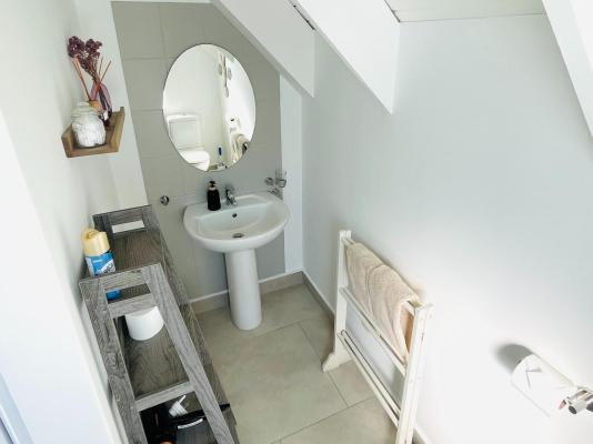 Adrift Guesthouse - 283704