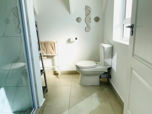 Adrift Guesthouse - 283705