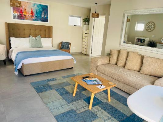Adrift Guesthouse - 283719