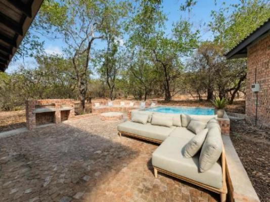 Bushveld Villa - Swimming pool