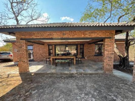 Bushveld Villa - Patio