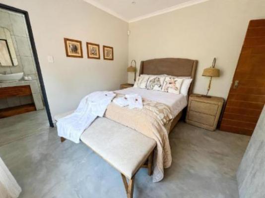 Bushveld Villa - Photo of the whole room