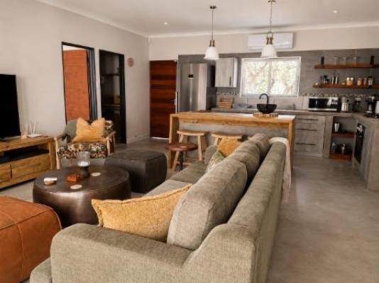 Bushveld Villa - Living Room