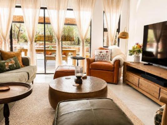 Bushveld Villa - Living Room