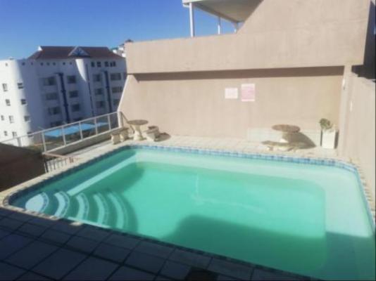 Cerf 6 Margate  - Swimming pool