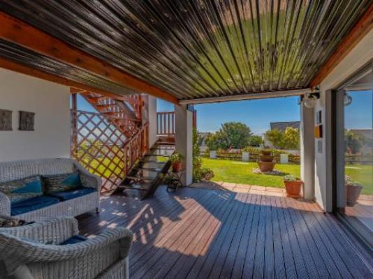 Cycads on Sea Guest House - Facade or entrance