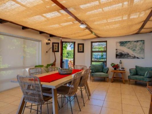 Cycads on Sea Guest House - Communal lounge/ TV room