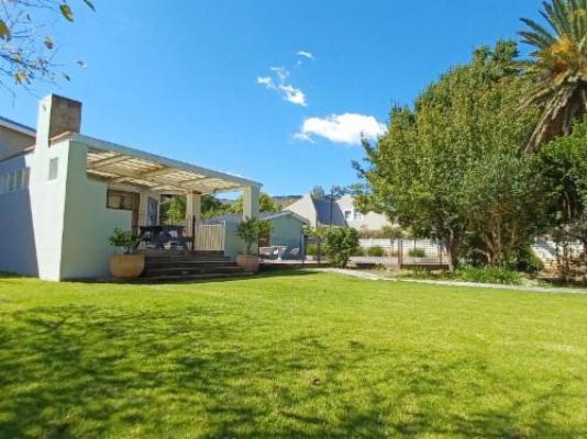 Garden Court B&B - Braai/BBQ facilities