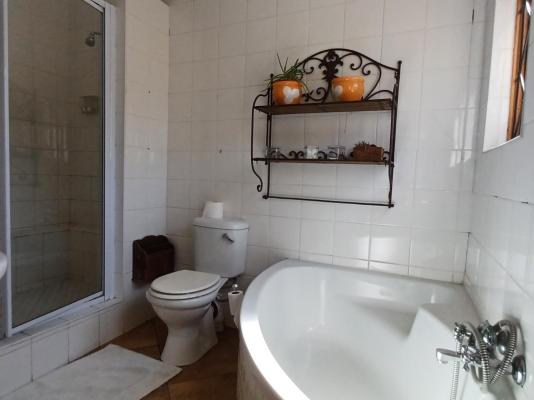 Garden Court B&B - 284052