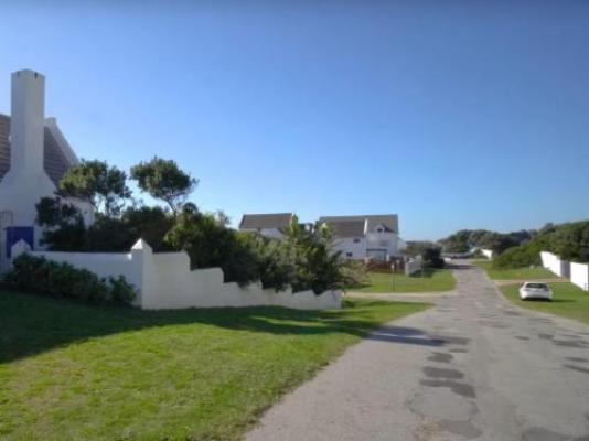 Paradise Point - Street view