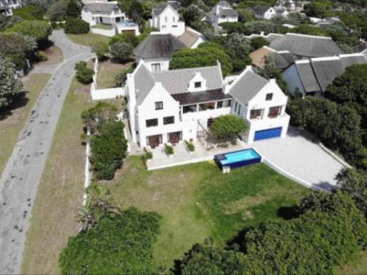 Paradise Point - Bird's eye view