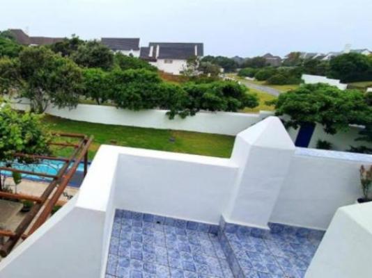 Paradise Point - Garden view