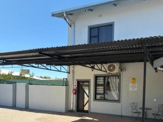 Pooltjie's Self-Catering Overnight - Property / Building