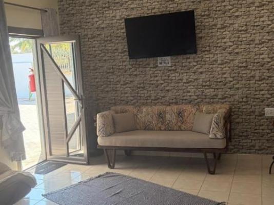 Pooltjie's Self-Catering Overnight - Living Room