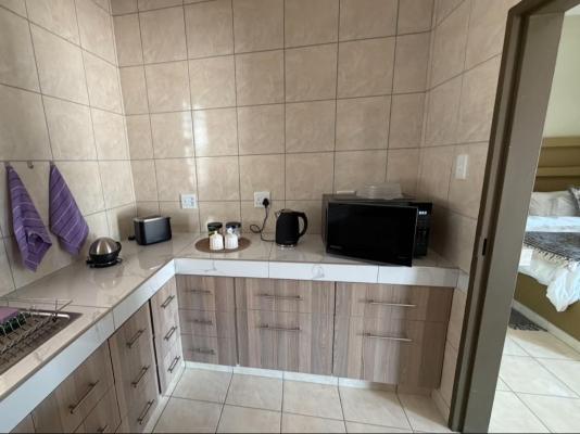 Pooltjie's Self-Catering Overnight - 284130