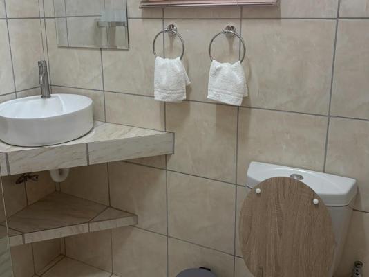 Pooltjie's Self-Catering Overnight - 284133