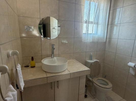 Pooltjie's Self-Catering Overnight - 284141