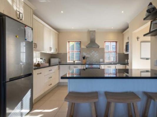 Swallows Retreat - Kitchenette