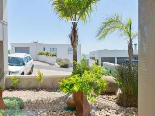 The Blue Sea Villa - Garden