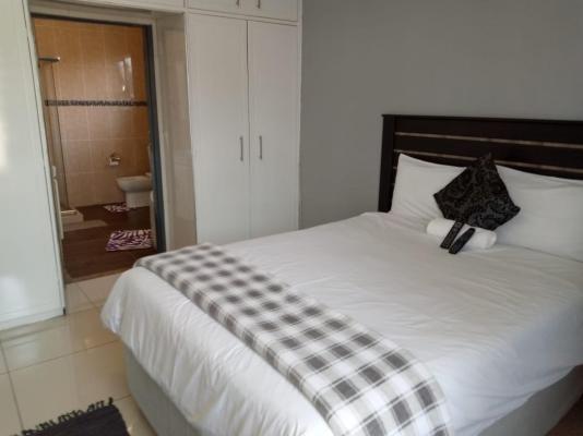 Room image 2