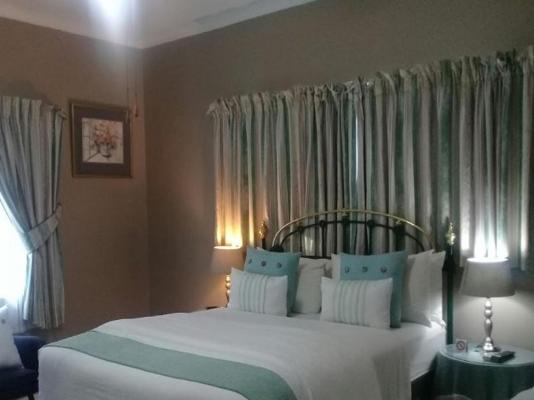 Room image 4