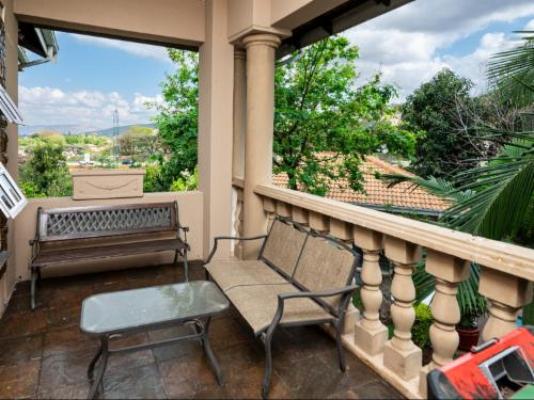 Katliso Entle B&B & Day Spa - Balcony/Terrace